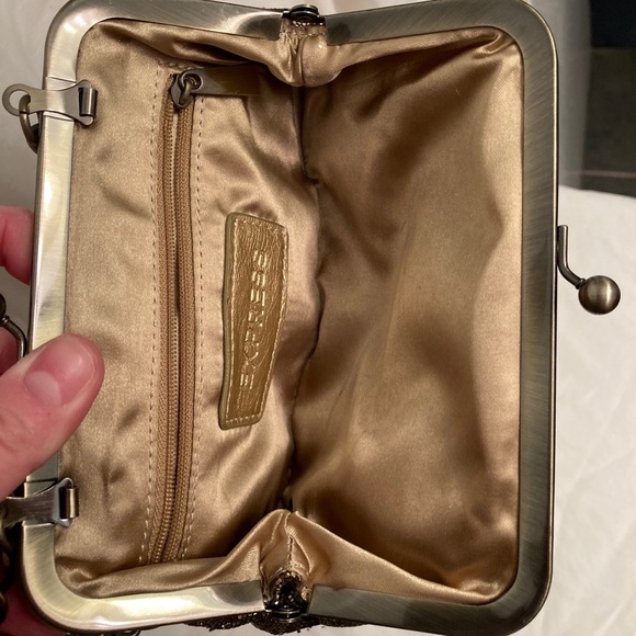 Sparkly Gold Clutch w Optional Chain - Picture 2 of 8